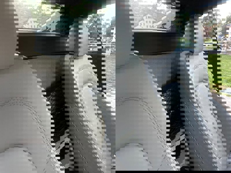 Used 2009 Audi R8 V8 w/ Enhanced Leather Pkg image 28