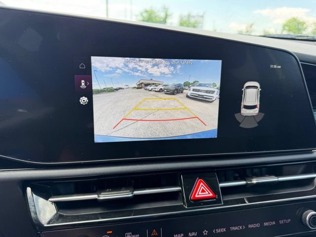 Certified 2024 Kia Niro EX FWD image 19
