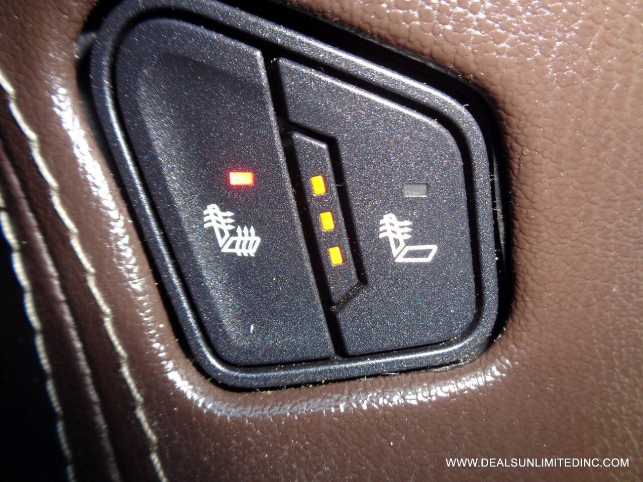Used 2019 Chevrolet Suburban LT AWD/4WD image 14