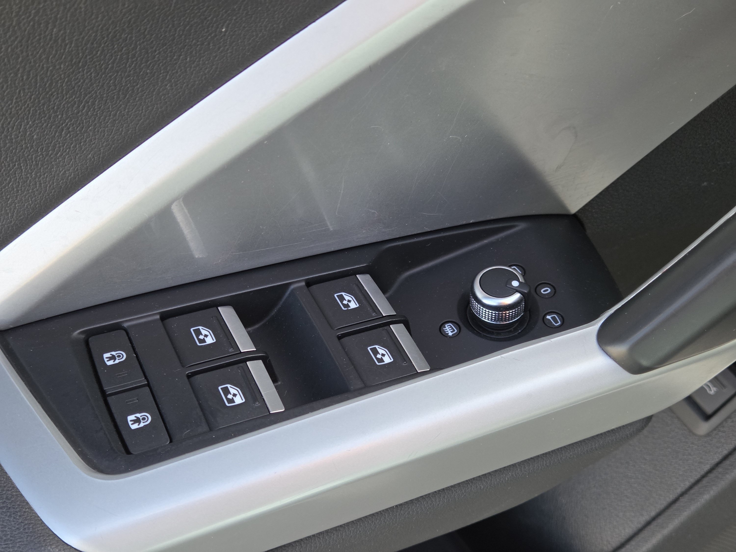 Used 2019 Audi Q3 2.0T Premium AWD/4WD image 28