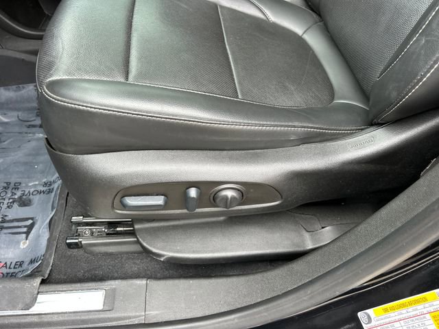 Used 2022 GMC Acadia SLT w/ Elevation Edition image 31