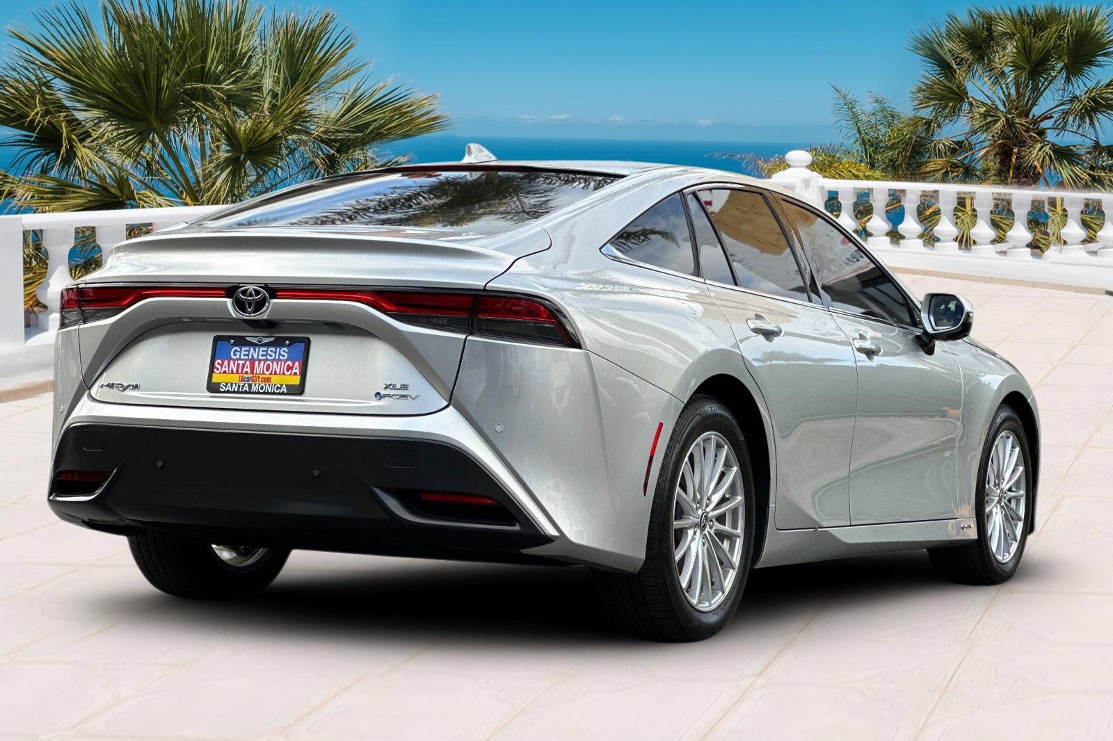 Used 2024 Toyota Mirai XLE image 4