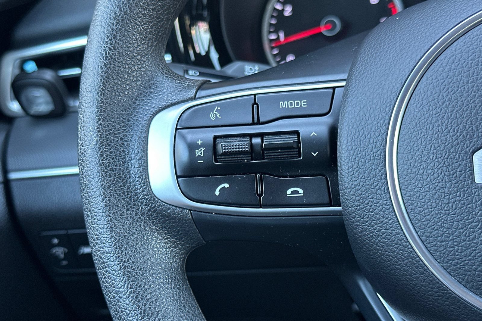 Used 2024 Kia K5 LXS FWD image 35