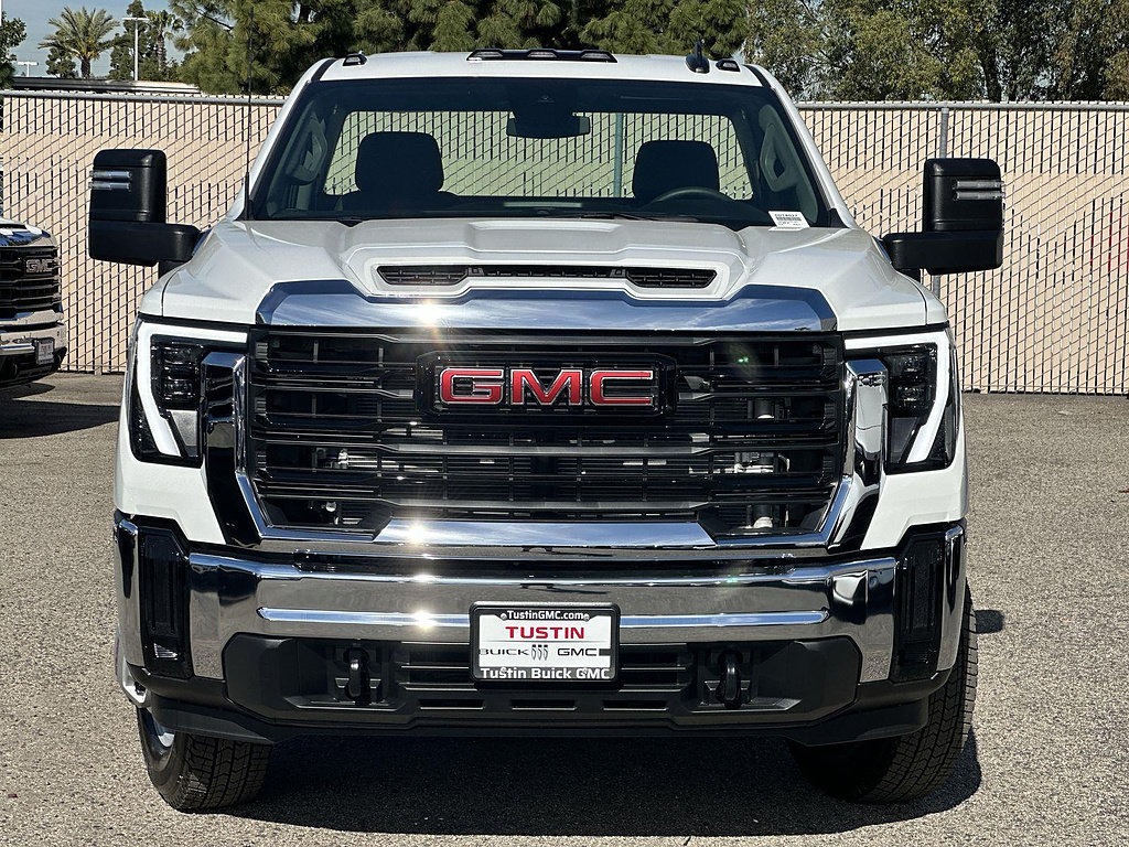 New 2026 GMC Sierra 3500 Pro AWD/4WD image 2
