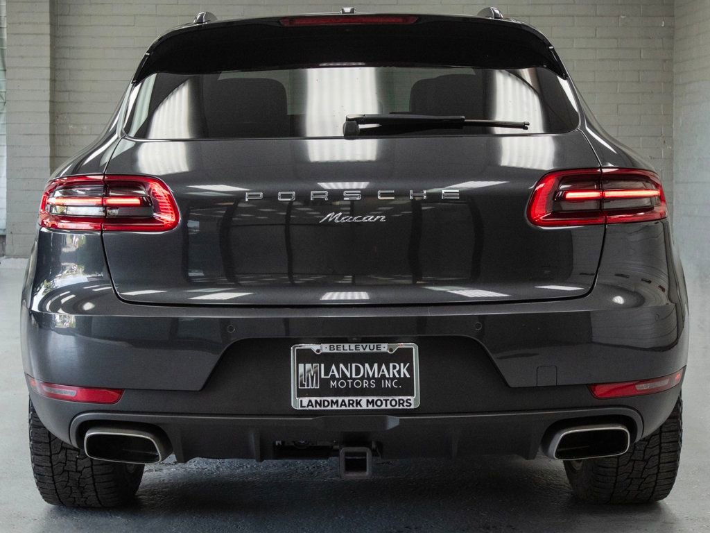 Used 2018 Porsche Macan AWD/4WD image 31