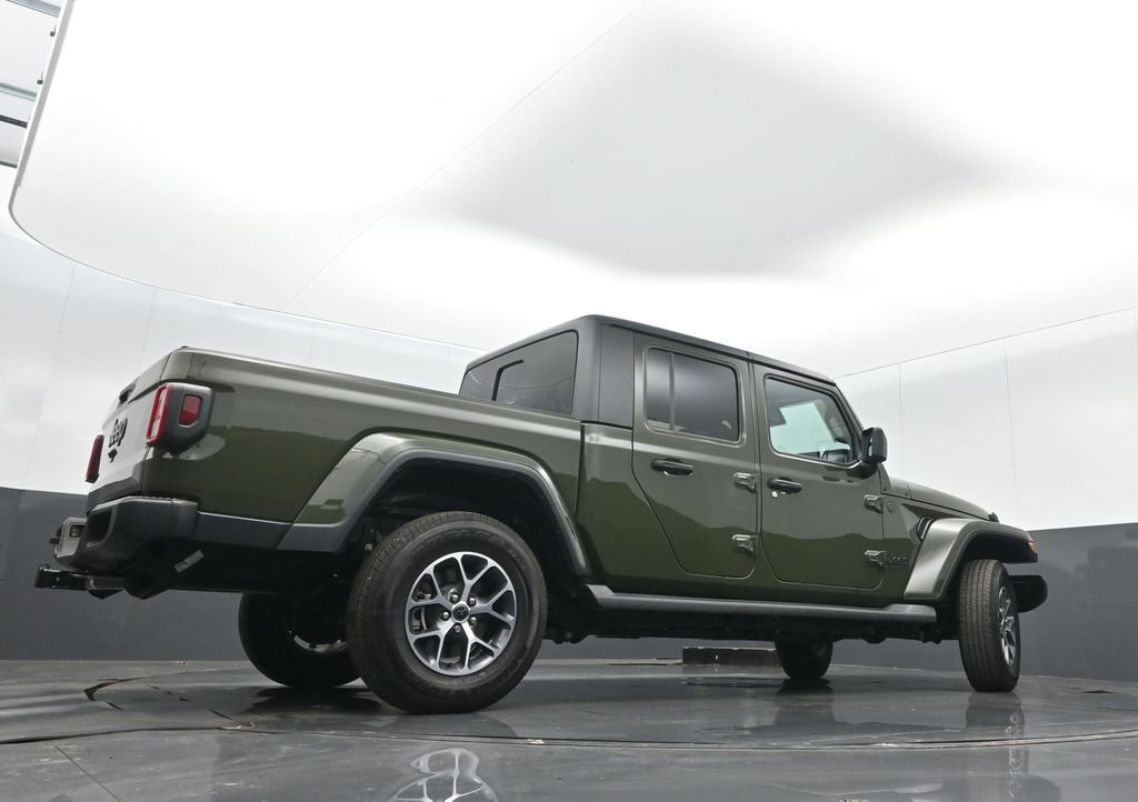 Certified 2024 Jeep Gladiator Sport image 34