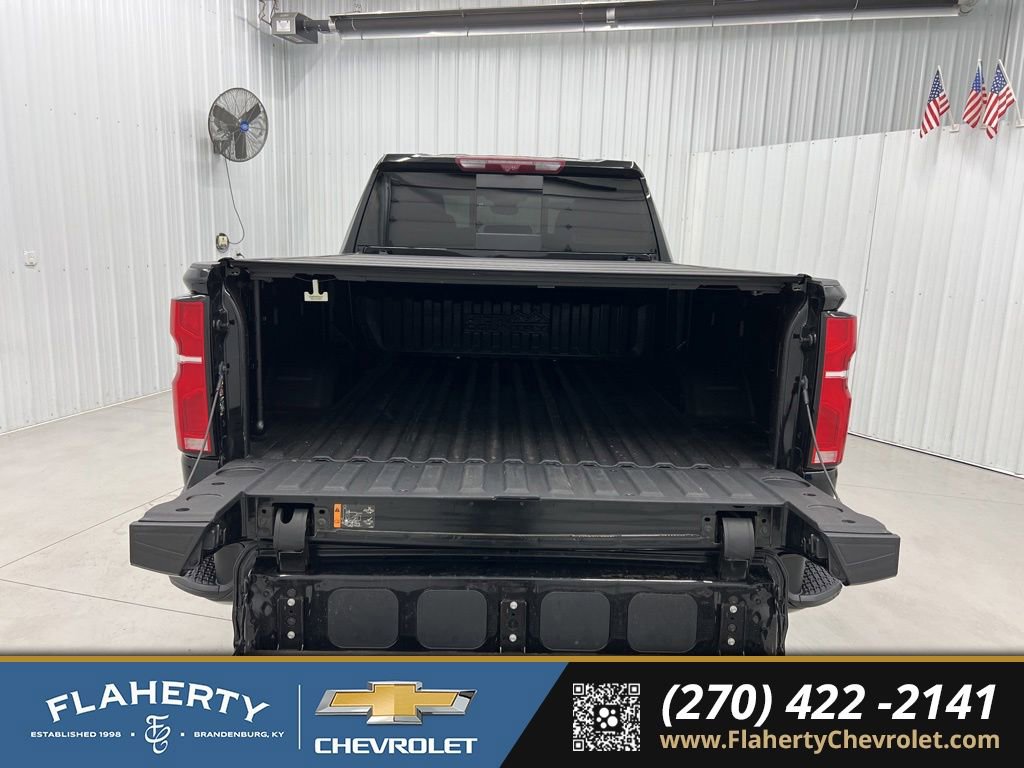 Used 2024 Chevrolet Silverado 2500 High Country w/ Technology Package AWD/4WD image 18