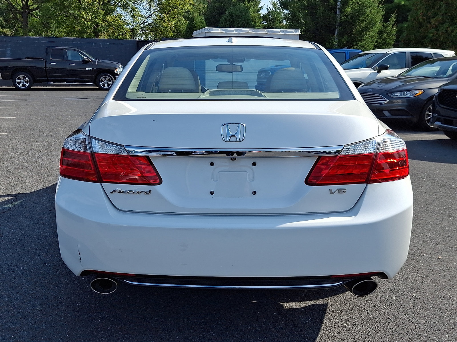 Used 2015 Honda Accord EX-L image 5