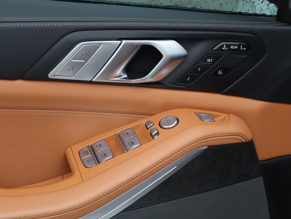 Used 2021 BMW X7 xDrive40i w/ Premium Package image 28
