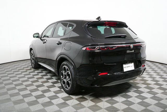 Used 2024 Alfa Romeo Tonale Ti image 32