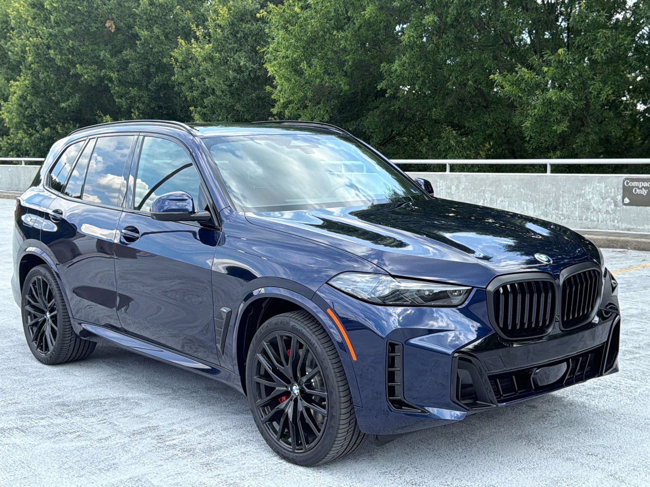 New 2026 BMW X5 xDrive40i w/ M Sport Package AWD/4WD image 7