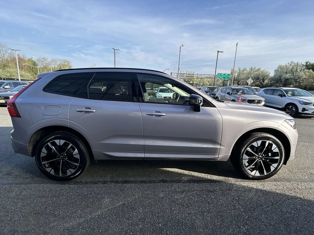 New 2026 Volvo XC60 B5 Plus w/ Climate Package AWD/4WD image 9