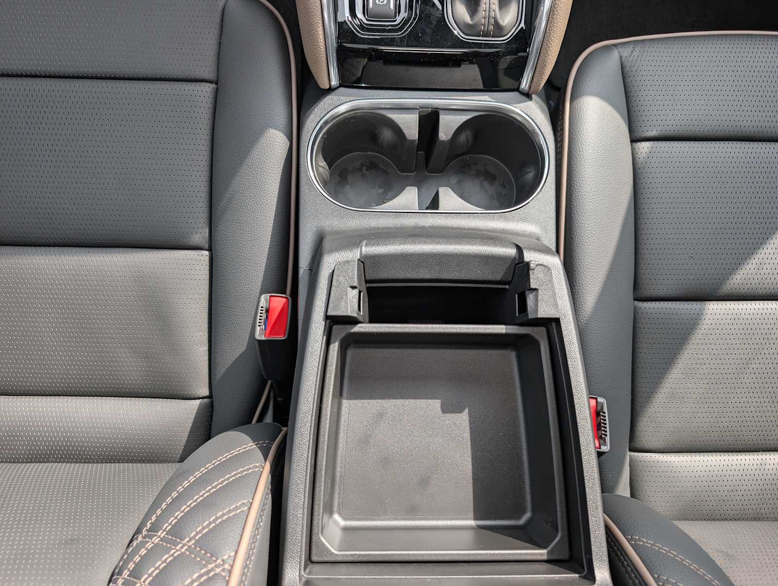 New 2026 GMC Canyon Denali AWD/4WD image 15