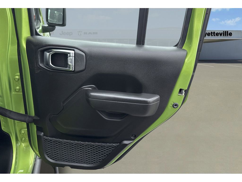 Used 2025 Jeep Wrangler Sport AWD/4WD image 36