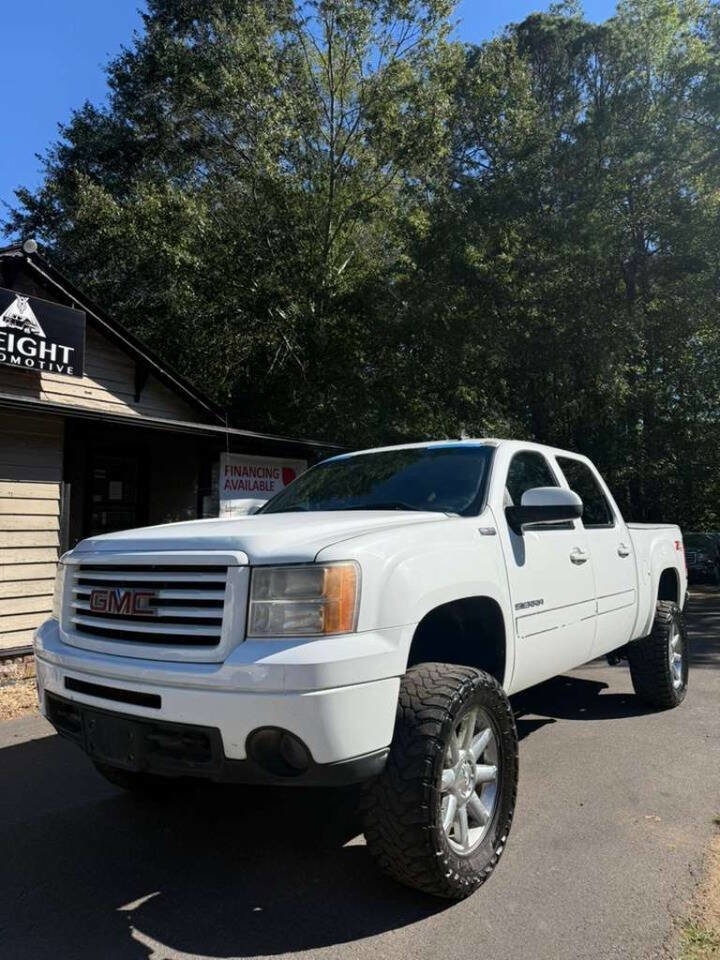 Used 2011 GMC Sierra 1500 SLE image 2