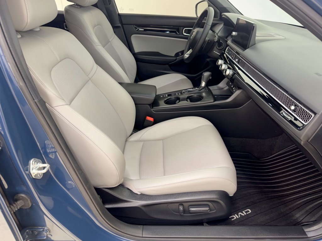 Used 2025 Honda Civic FWD Hybrid Sedan image 30