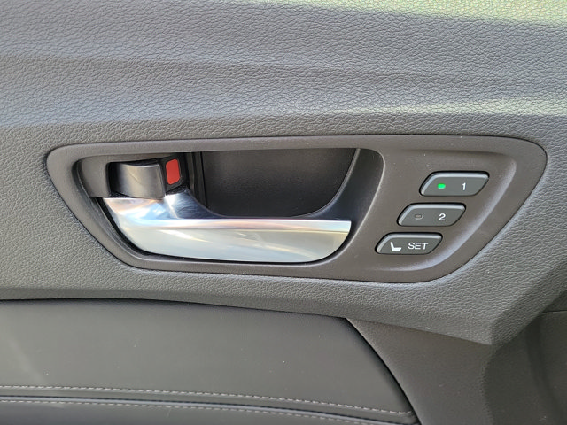 Used 2016 Acura TLX w/ Technology Package FWD image 26