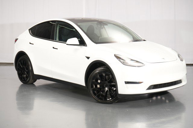 Used 2023 Tesla Model Y AWD image 8