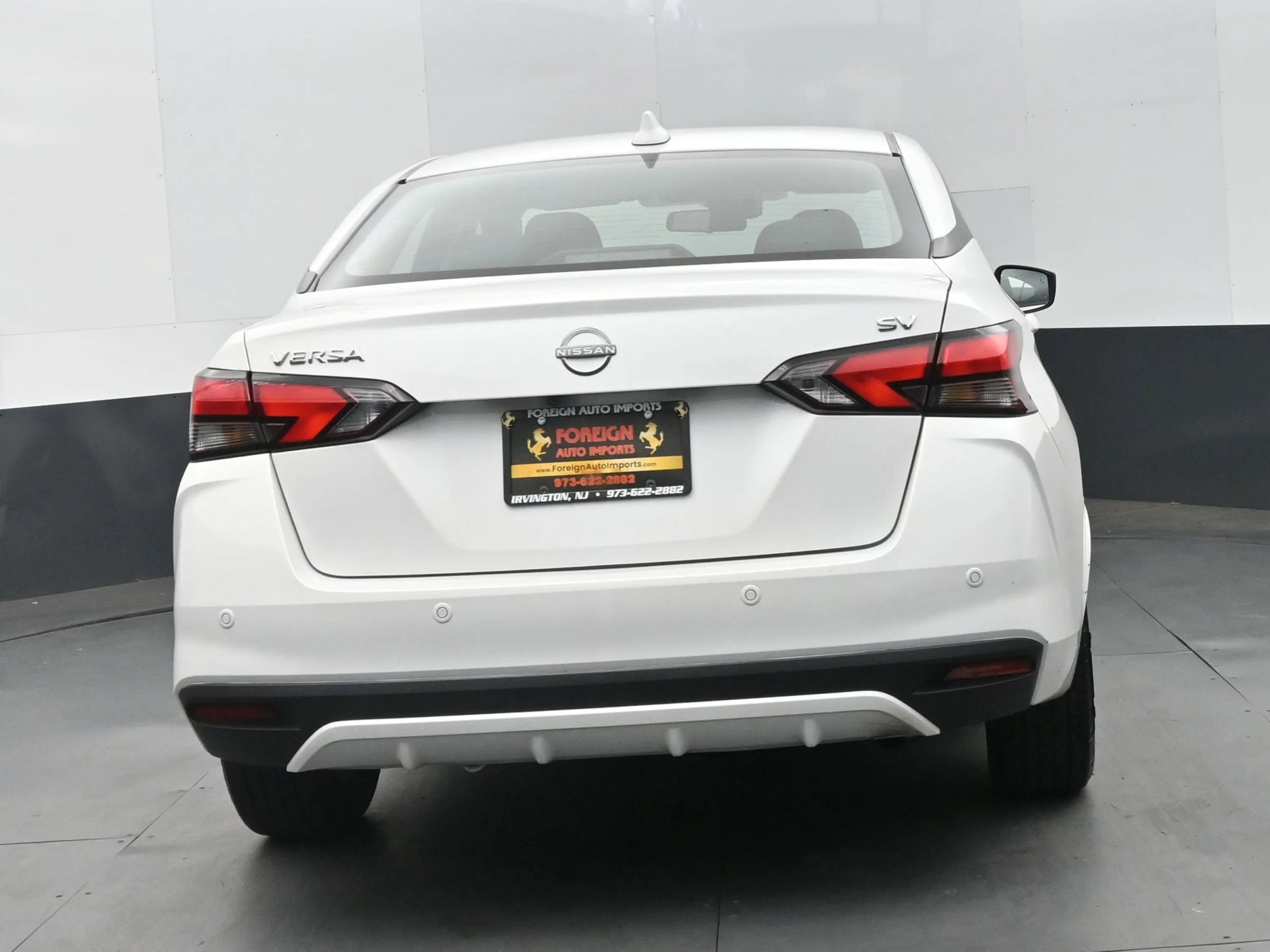 Used 2024 Nissan Versa SV FWD image 6