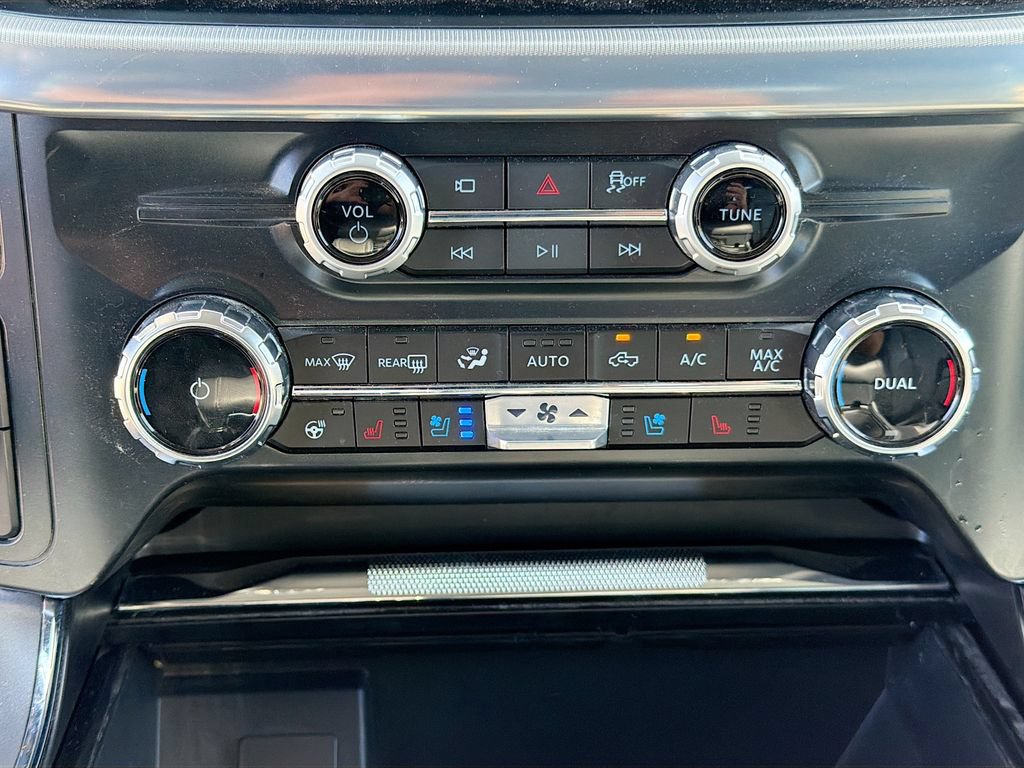 Used 2025 Ford F150 Lariat w/ Equipment Group 501A Mid AWD/4WD image 16
