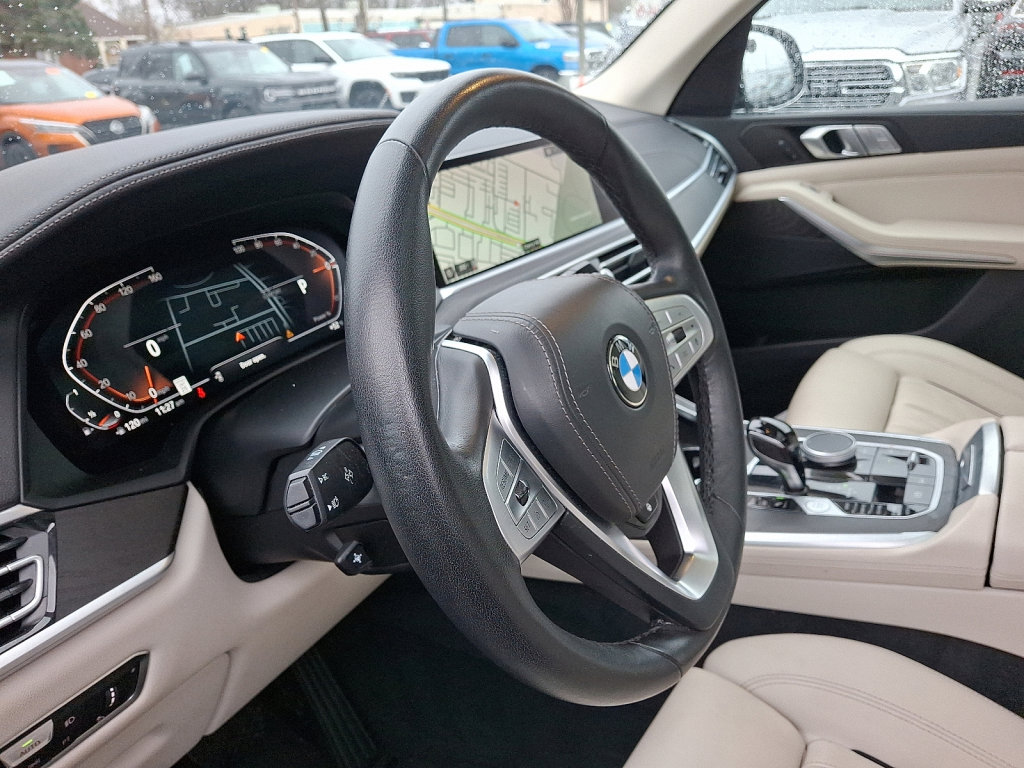 Used 2022 BMW X7 xDrive40i w/ Premium Package image 23