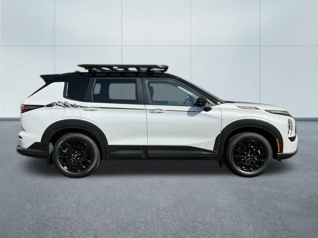 New 2025 Mitsubishi Outlander Trail Edition image 3