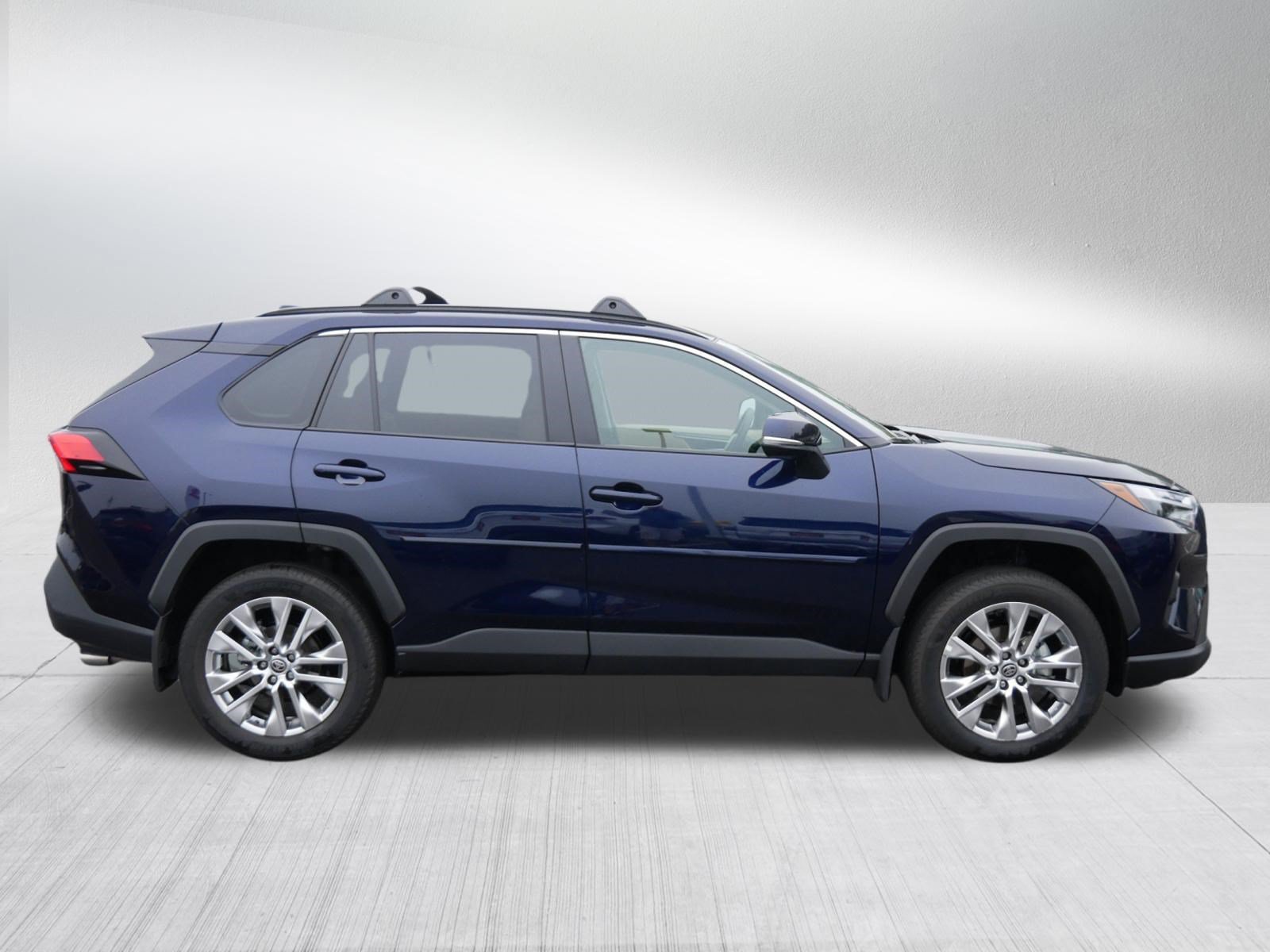 Used 2025 Toyota RAV4 XLE Premium AWD/4WD image 8