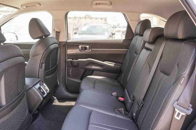 New 2026 Kia Sorento S FWD image 11