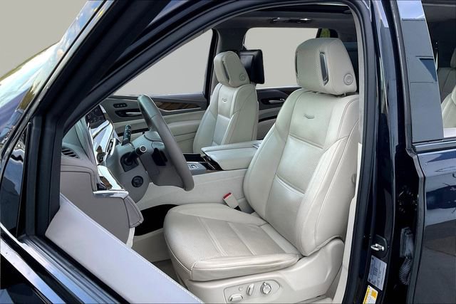 Used 2023 Cadillac Escalade Sport Platinum image 15