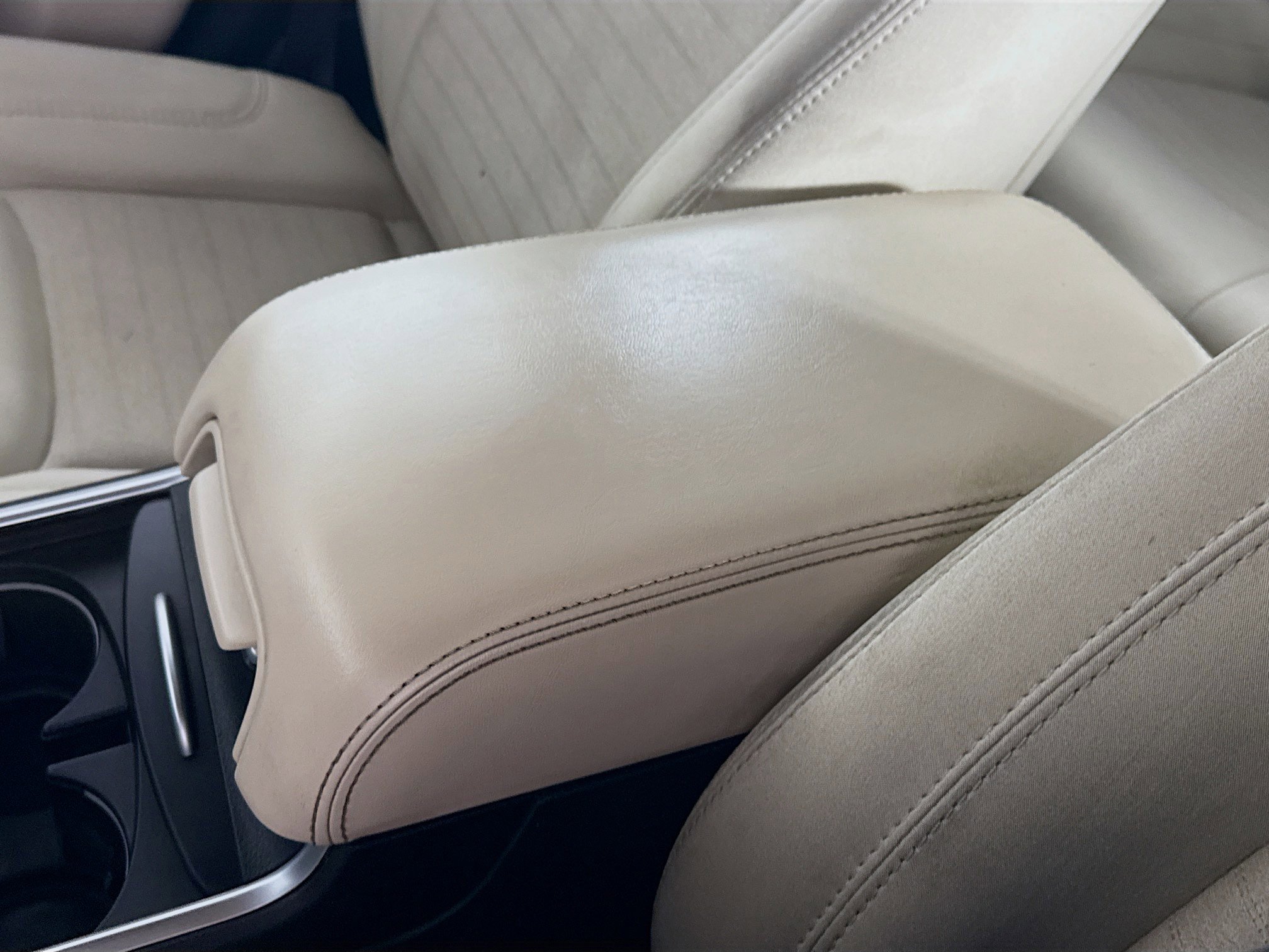 Used 2020 Chrysler 300 Touring image 18