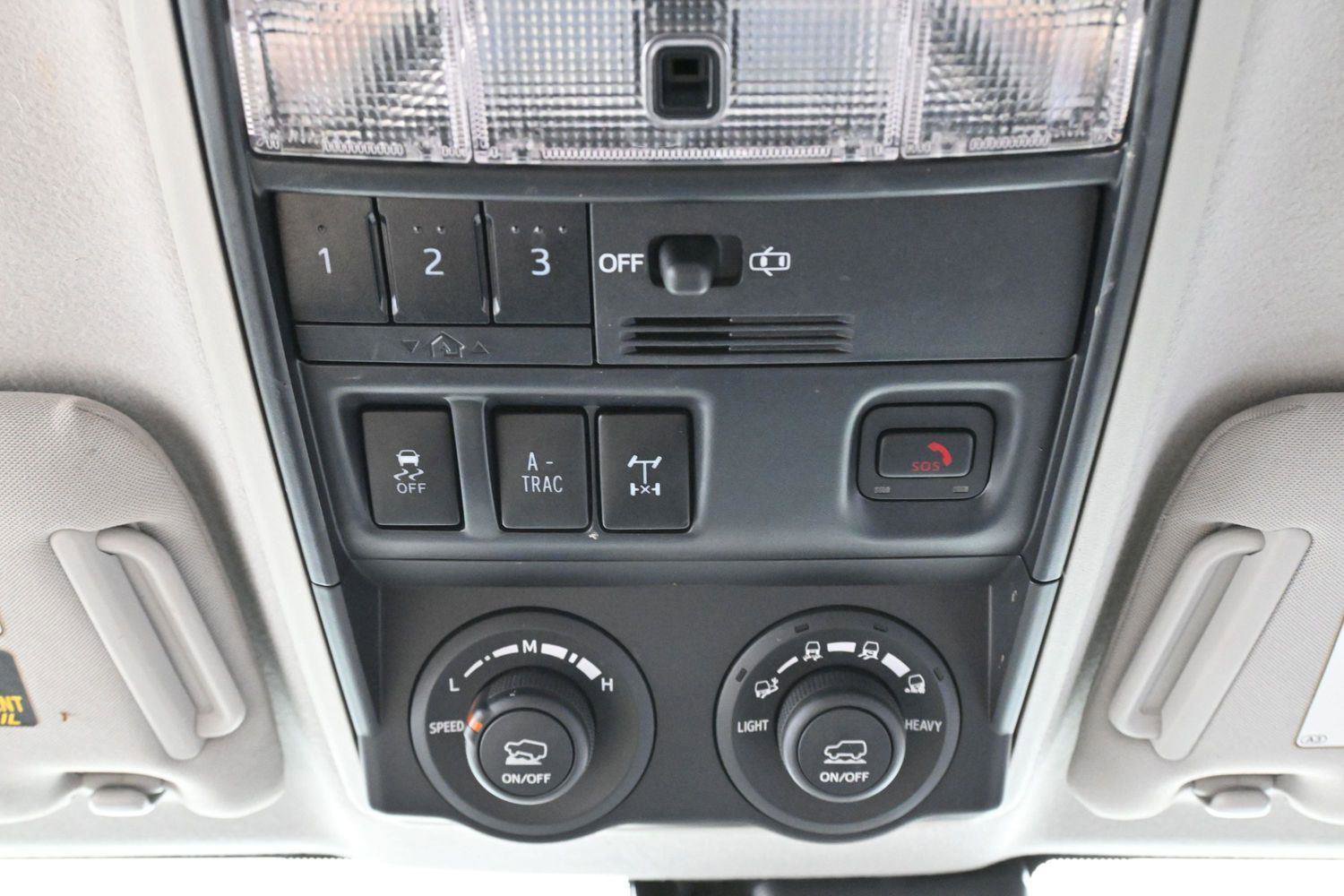 Used 2021 Toyota 4Runner TRD Off-Road Premium AWD/4WD image 30