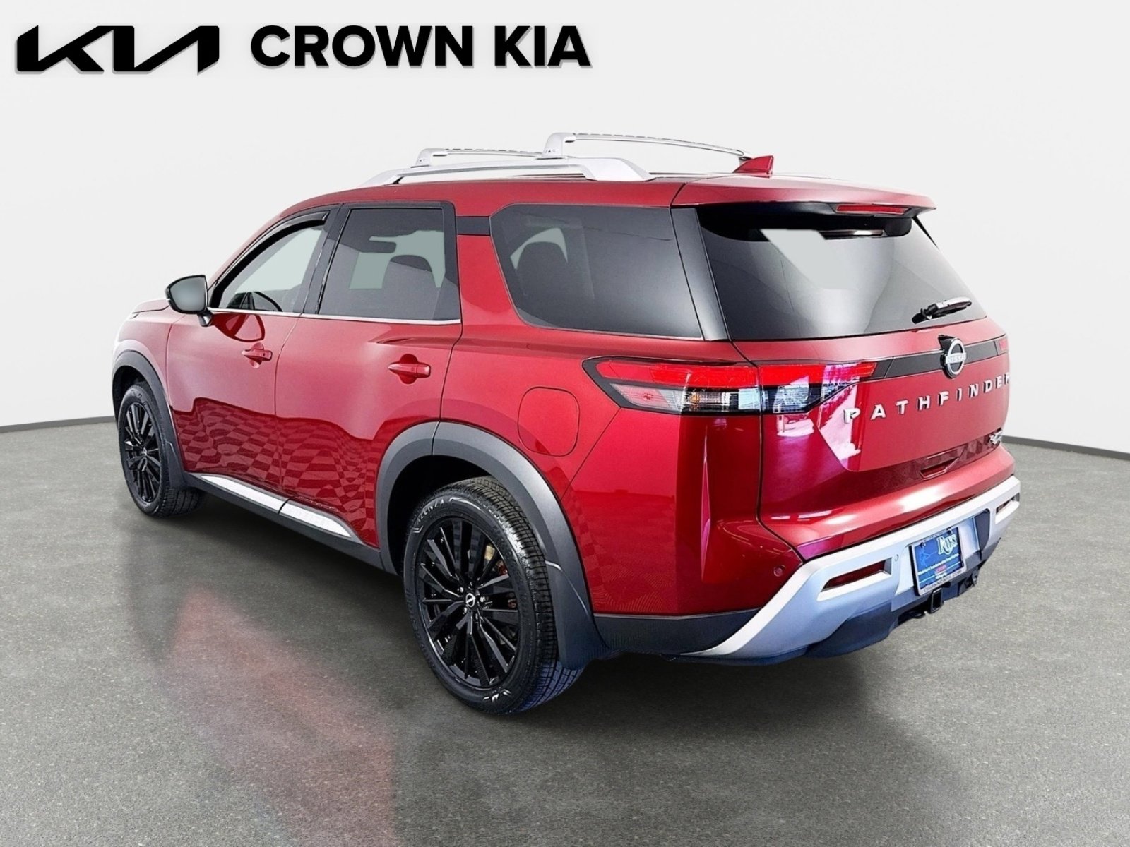 Used 2023 Nissan Pathfinder Platinum image 8