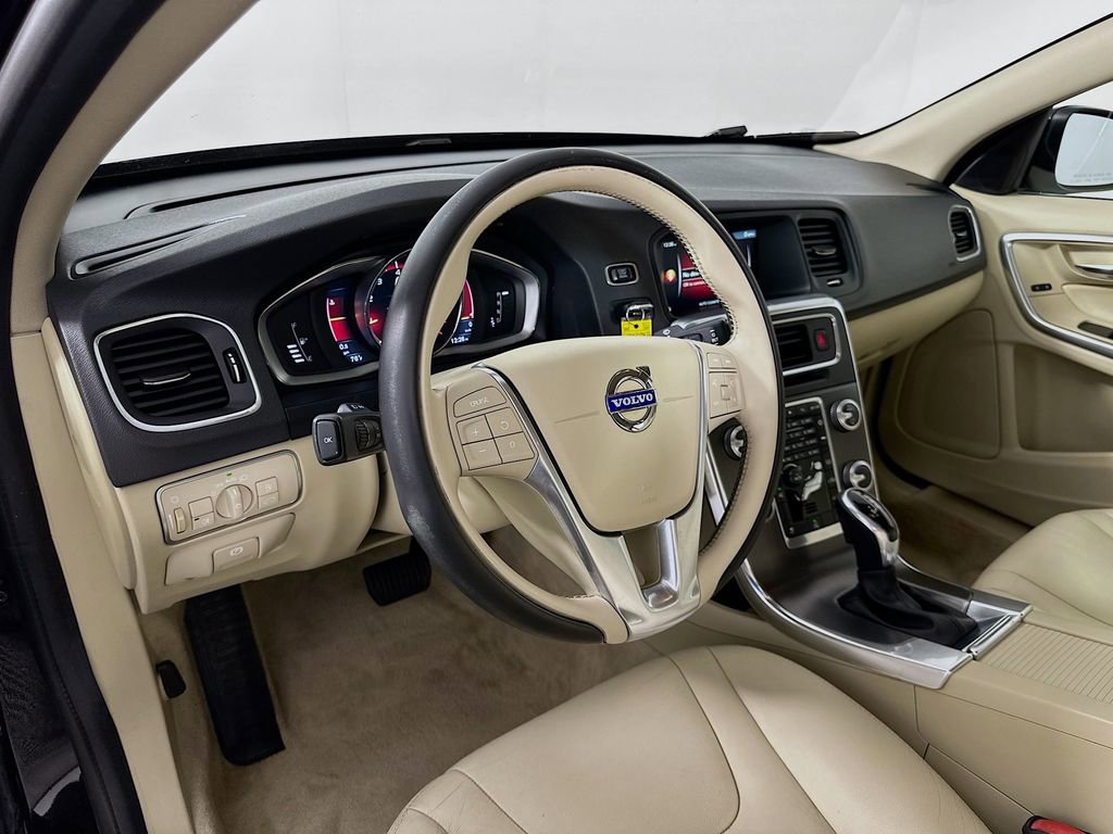 Used 2016 Volvo S60 T5 Premier image 9