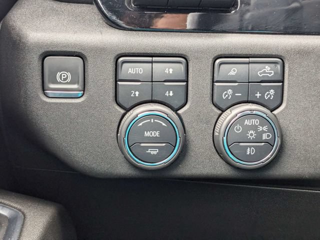 Used 2024 Chevrolet Silverado 1500 High Country w/ High Country Premium Package AWD/4WD image 25