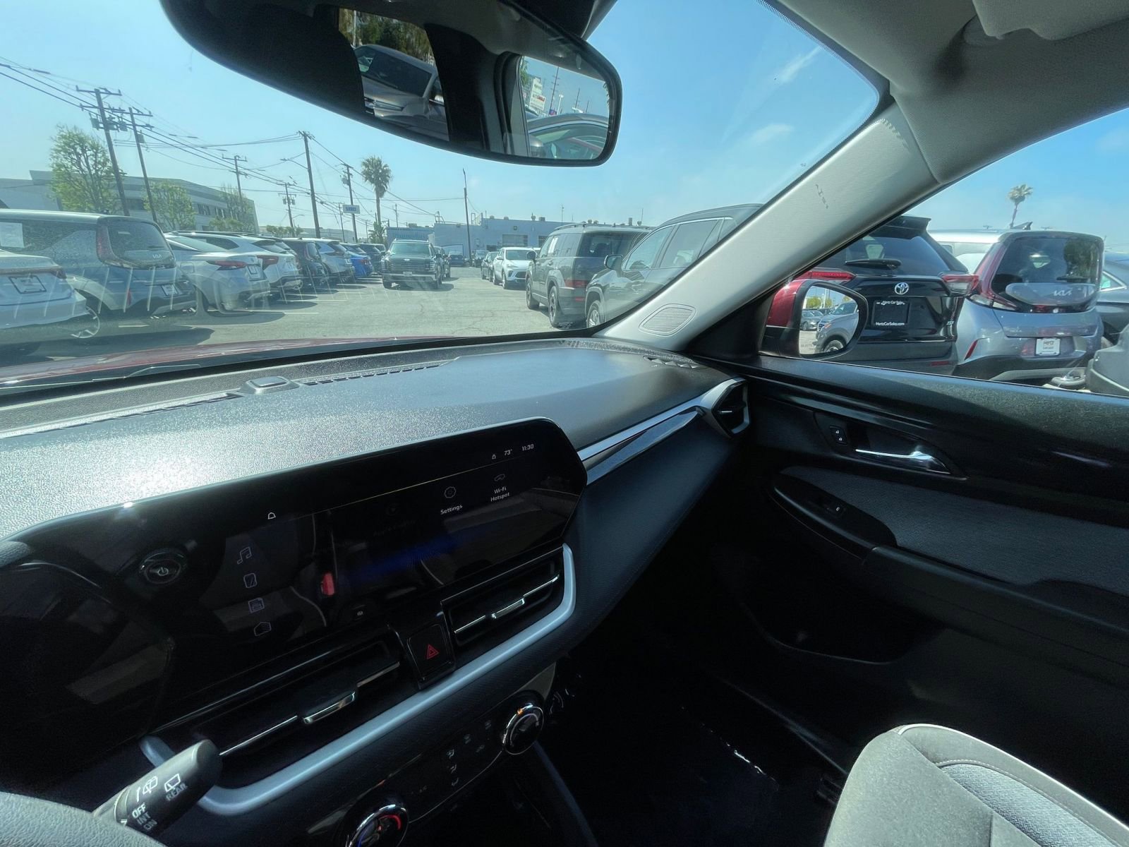 Used 2025 Chevrolet TrailBlazer LT FWD image 36