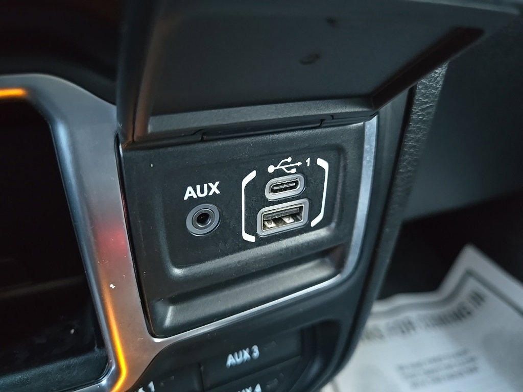 Used 2024 Jeep Wrangler Sport image 67