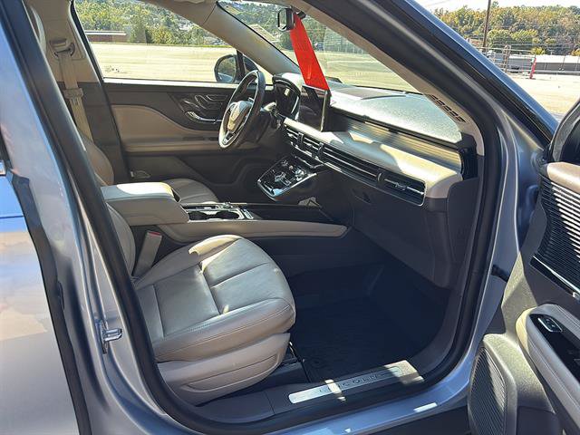Used 2022 Lincoln Corsair AWD w/ Premium Package image 20