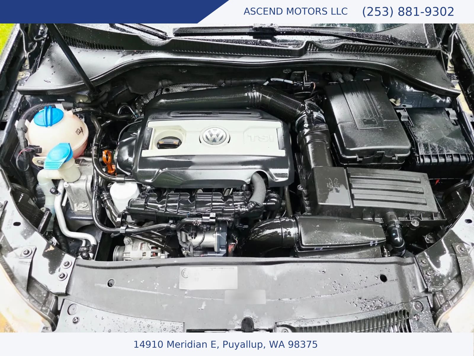 Used 2011 Volkswagen Golf 4-Door FWD image 16
