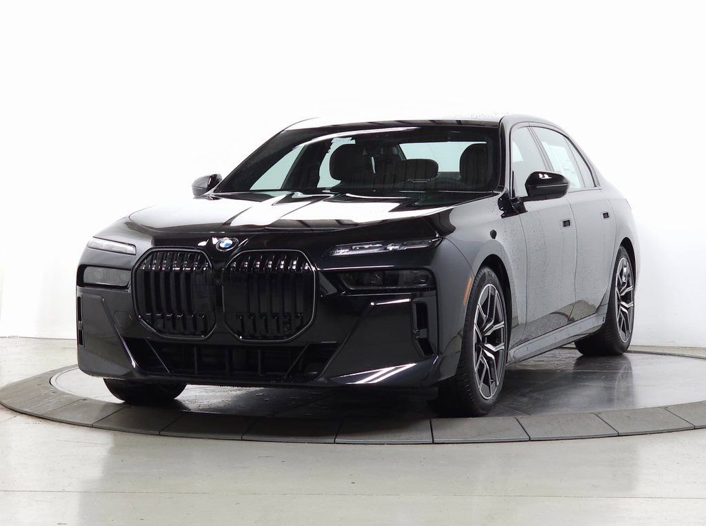 New 2026 BMW 760i xDrive w/ Executive Package image 3