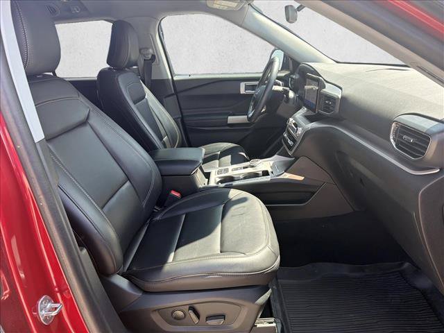 Used 2023 Ford Explorer XLT w/ Equipment Group 202A RWD image 25