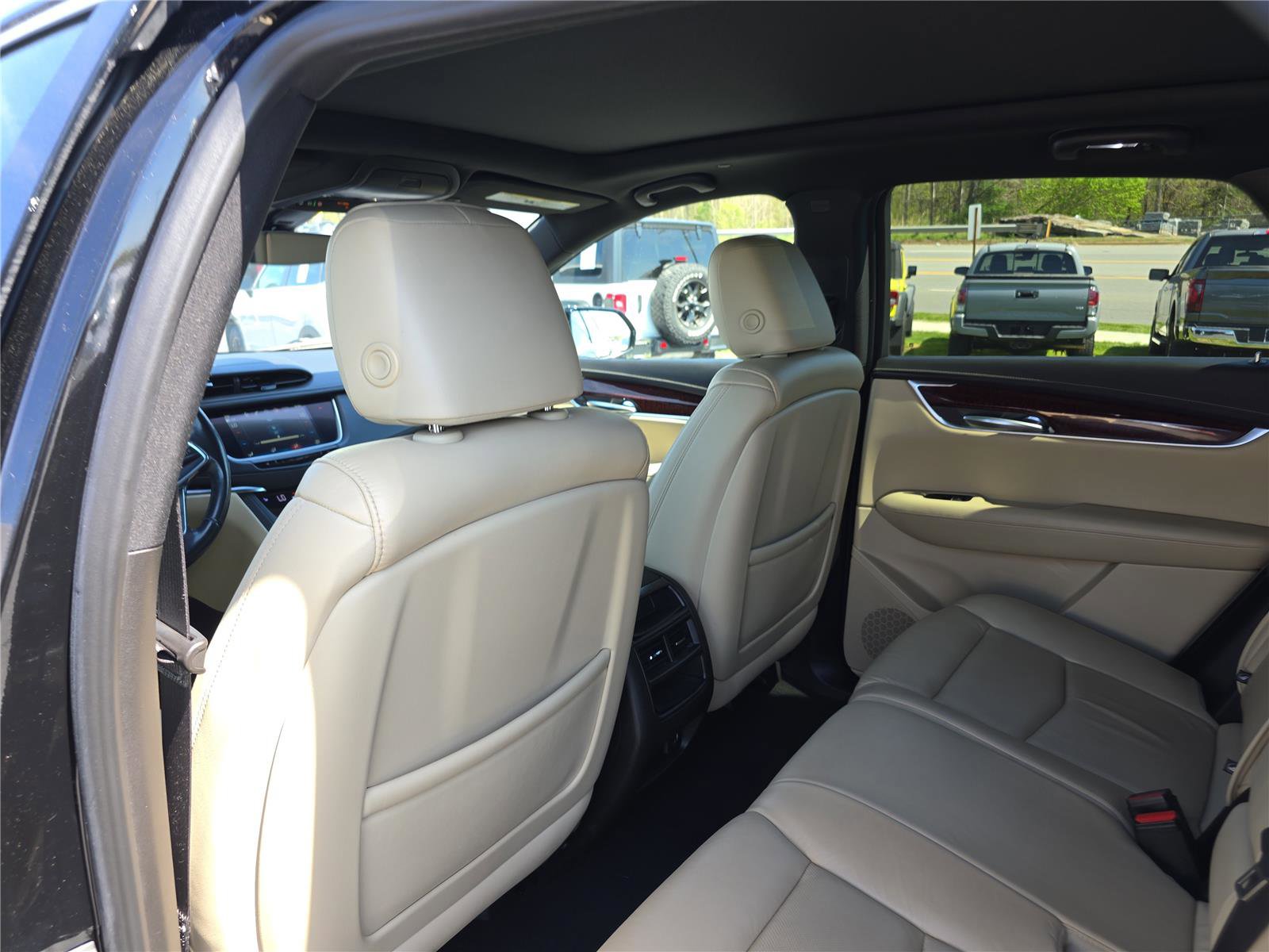 Used 2019 Cadillac XT5 Luxury image 17