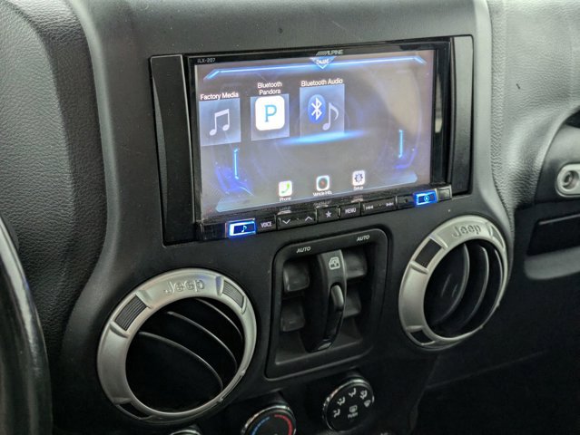 Used 2017 Jeep Wrangler Unlimited Sahara w/ Connectivity Group image 14