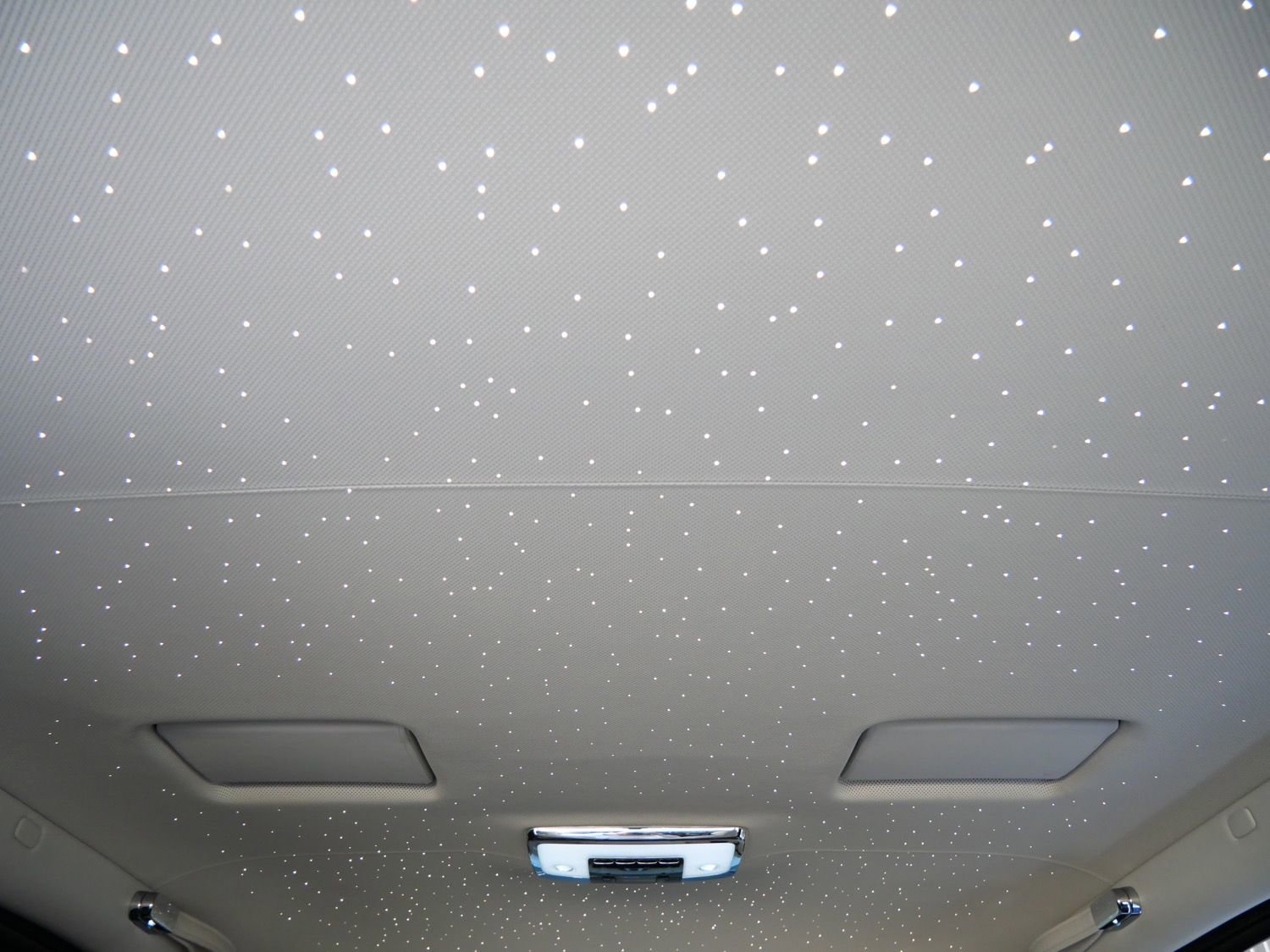 Used 2024 Rolls-Royce Phantom Extended Wheelbase w/ The Phantom Package RWD image 19