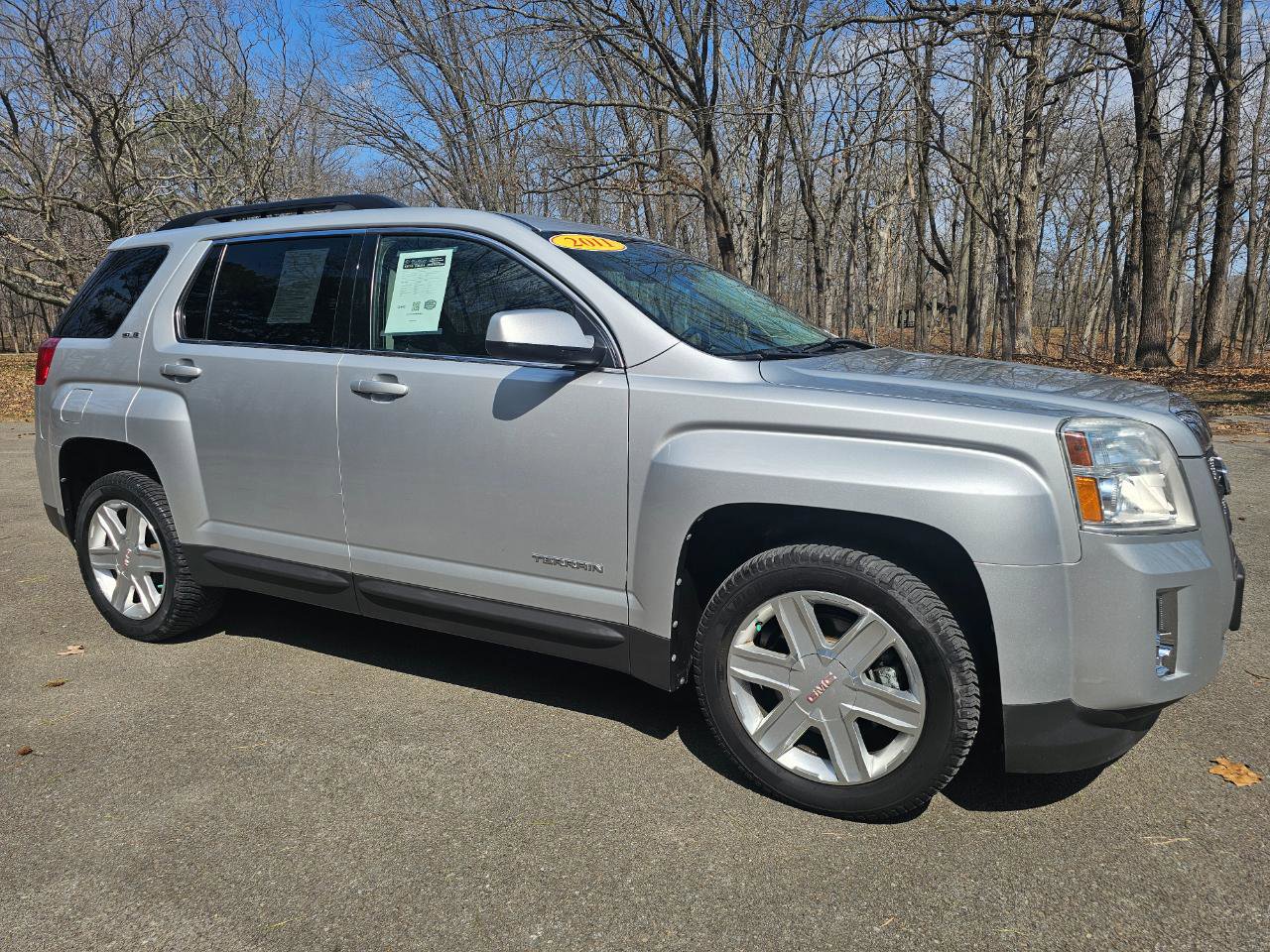 Used 2011 GMC Terrain SLE w/ Convenience Package FWD image 3