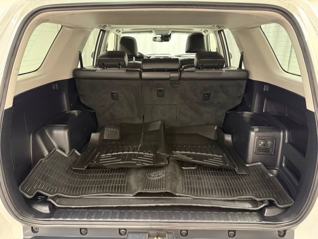 Used 2022 Toyota 4Runner SR5 Premium w/ Moonroof Package AWD/4WD image 6