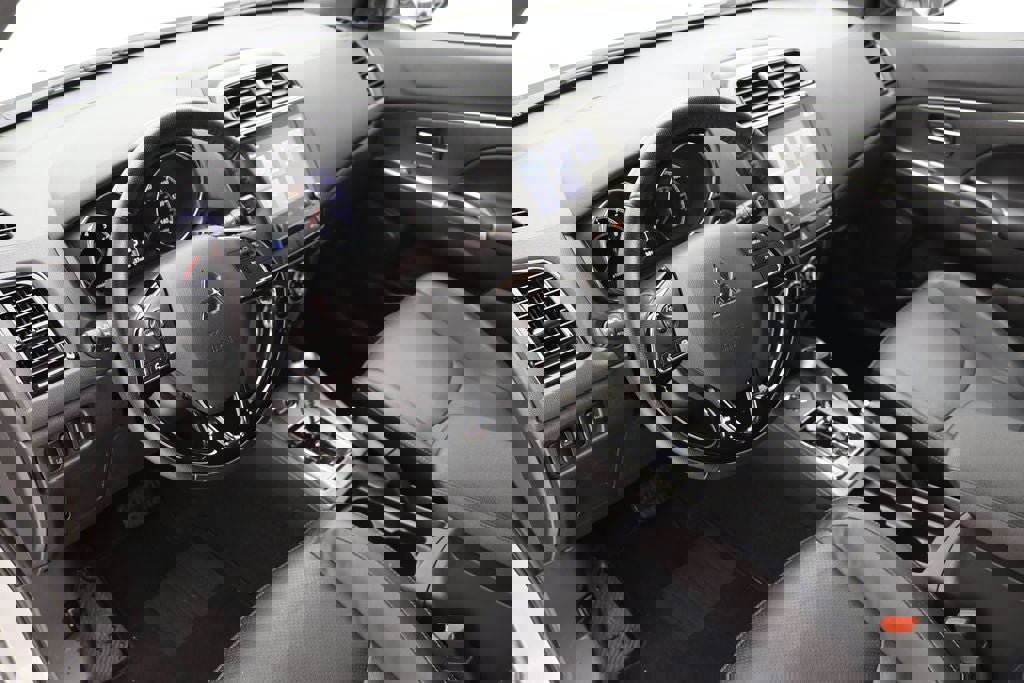 Used 2024 Mitsubishi Outlander Sport SEL image 14