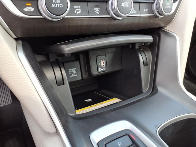 Used 2018 Honda Accord Touring image 30