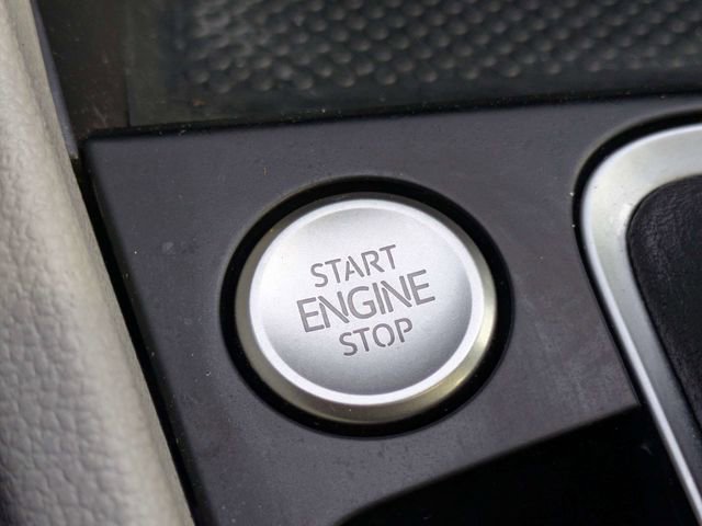 Used 2023 Volkswagen Jetta SE FWD image 33