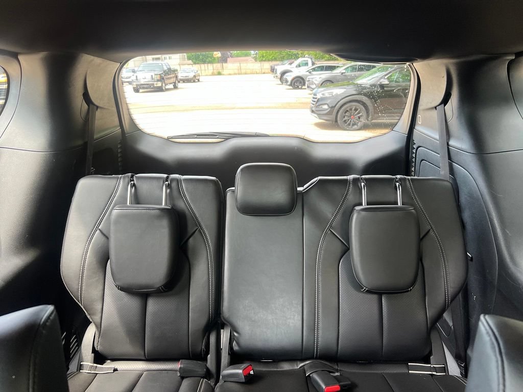Used 2024 Chrysler Pacifica Limited FWD image 32
