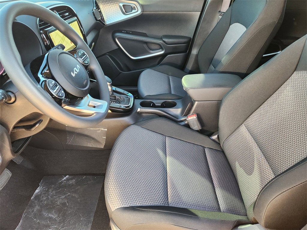 New 2025 Kia Soul S image 9